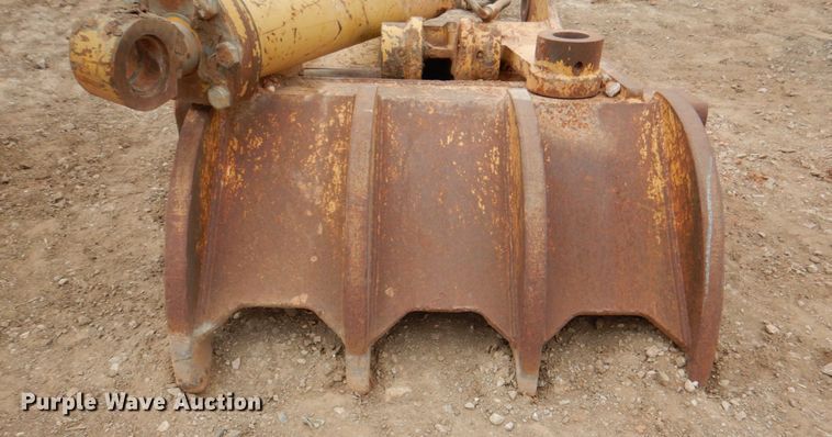 image for item II9890 Caterpillar hydraulic thumb