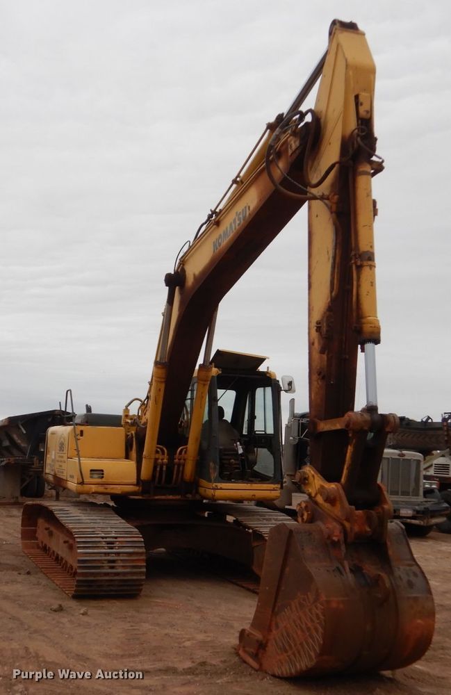 image for item II9891 1996 Komatsu PC200LC-6  excavator