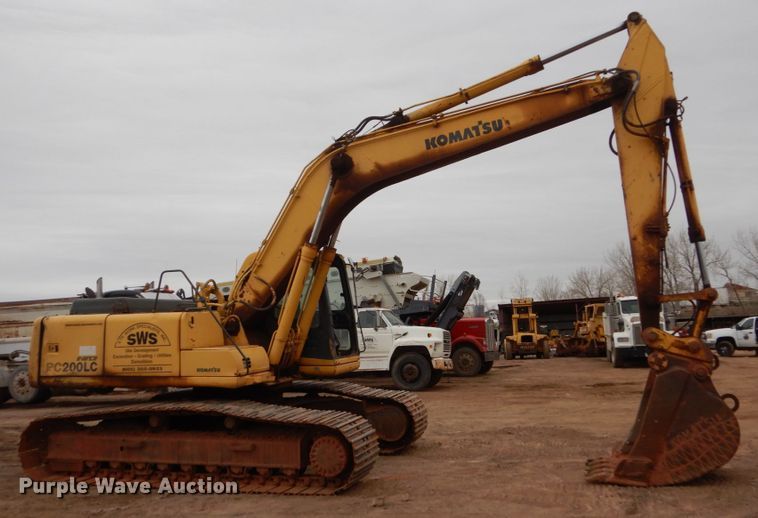 image for item II9891 1996 Komatsu PC200LC-6  excavator