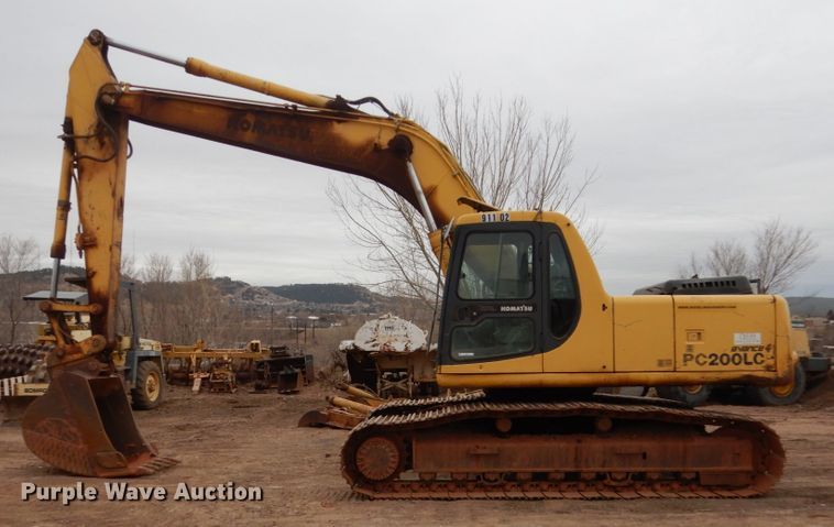 image for item II9891 1996 Komatsu PC200LC-6  excavator