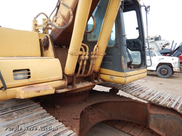 image for item II9891 1996 Komatsu PC200LC-6  excavator