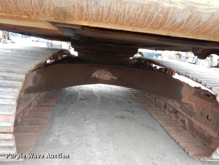 image for item II9891 1996 Komatsu PC200LC-6  excavator