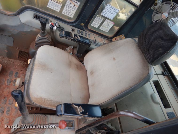 image for item II9891 1996 Komatsu PC200LC-6  excavator