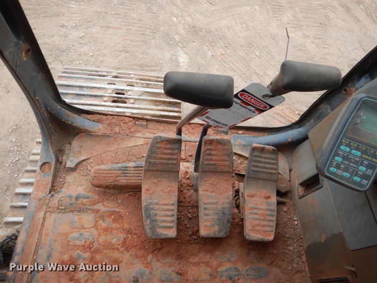 image for item II9891 1996 Komatsu PC200LC-6  excavator