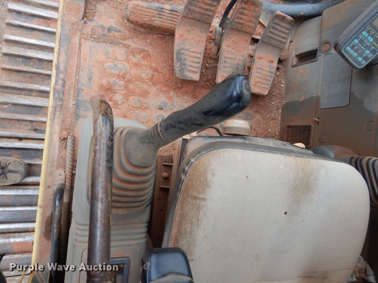 image for item II9891 1996 Komatsu PC200LC-6  excavator