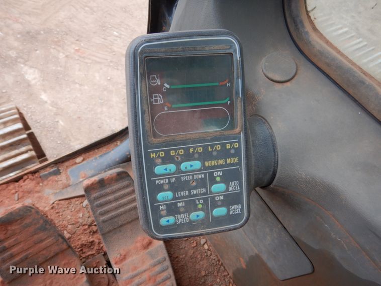 image for item II9891 1996 Komatsu PC200LC-6  excavator