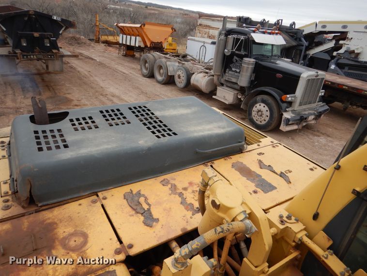 image for item II9891 1996 Komatsu PC200LC-6  excavator