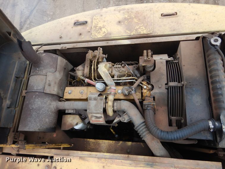 image for item II9891 1996 Komatsu PC200LC-6  excavator