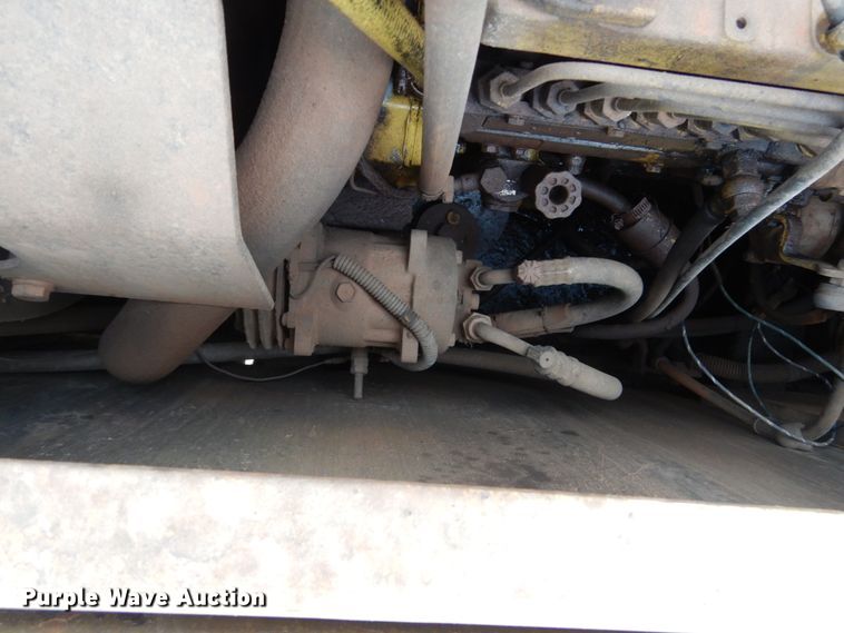 image for item II9891 1996 Komatsu PC200LC-6  excavator