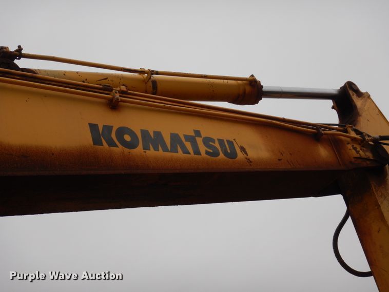 image for item II9891 1996 Komatsu PC200LC-6  excavator