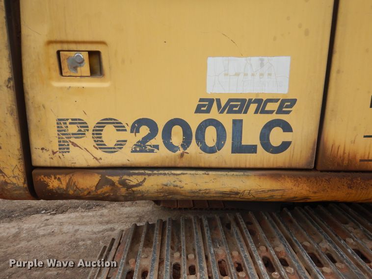 image for item II9891 1996 Komatsu PC200LC-6  excavator