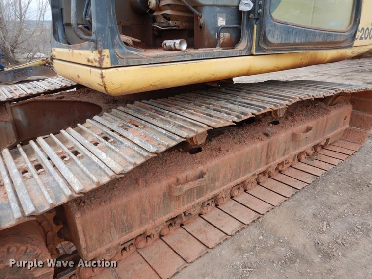 image for item II9891 1996 Komatsu PC200LC-6  excavator