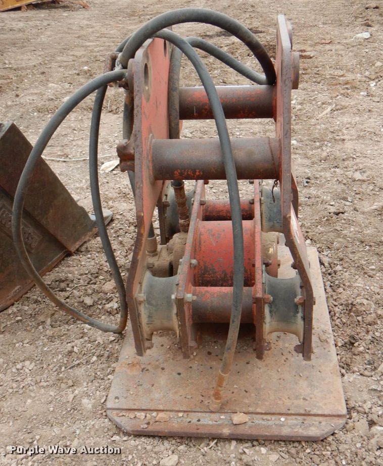 image for item II9893 Genpac excavator plate compactor