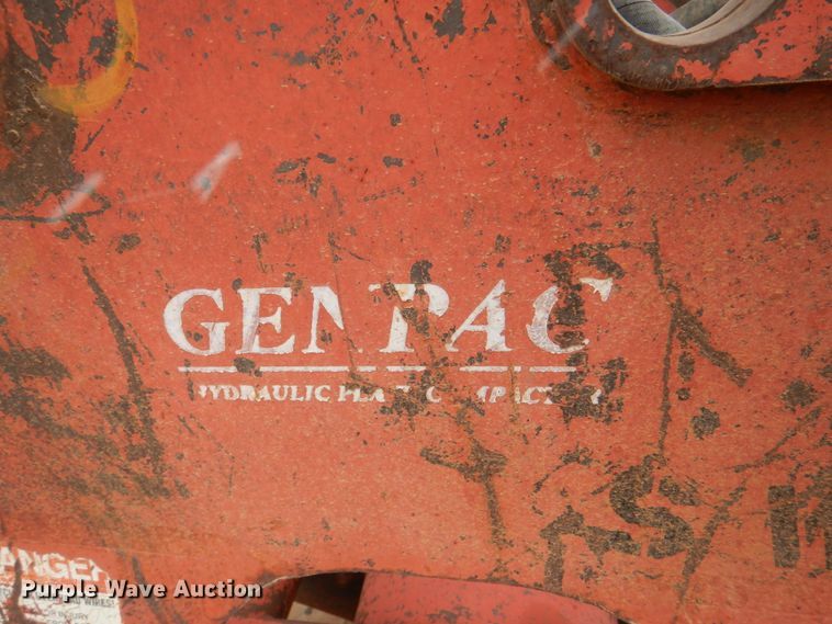 image for item II9893 Genpac excavator plate compactor