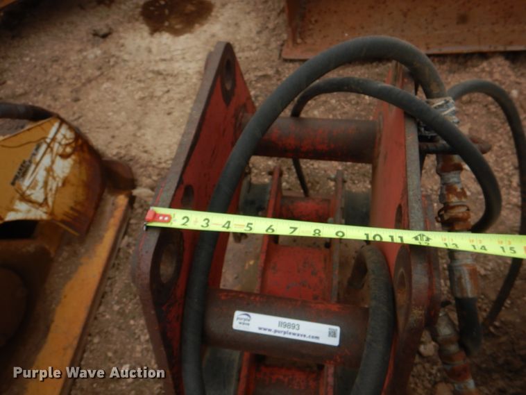 image for item II9893 Genpac excavator plate compactor