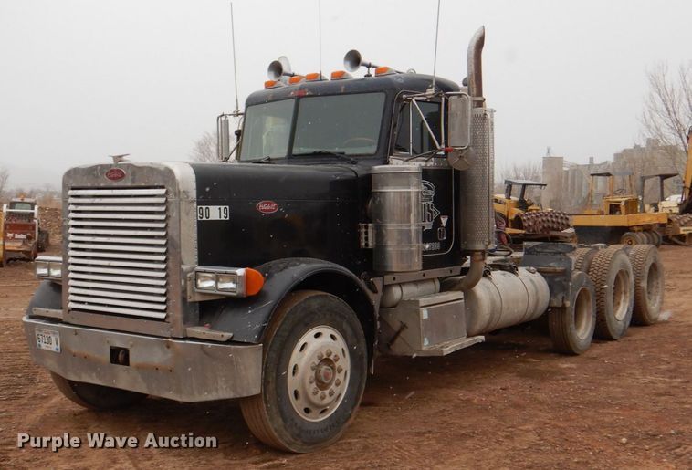 image for item II9897 1994 Peterbilt 379  semi truck