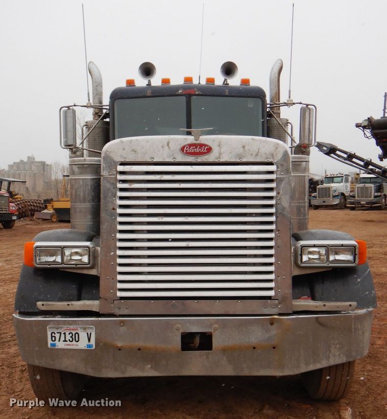 image for item II9897 1994 Peterbilt 379  semi truck