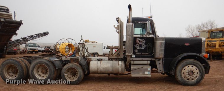 image for item II9897 1994 Peterbilt 379  semi truck