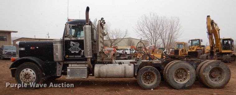 image for item II9897 1994 Peterbilt 379  semi truck