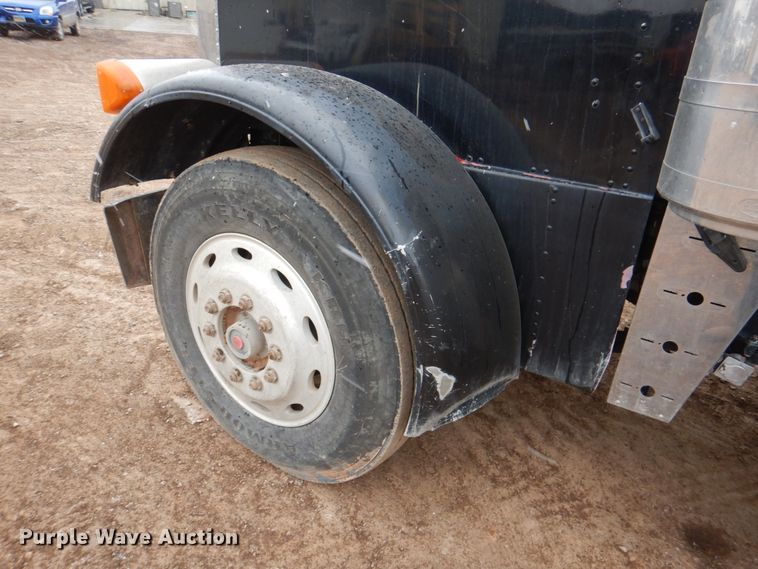 image for item II9897 1994 Peterbilt 379  semi truck