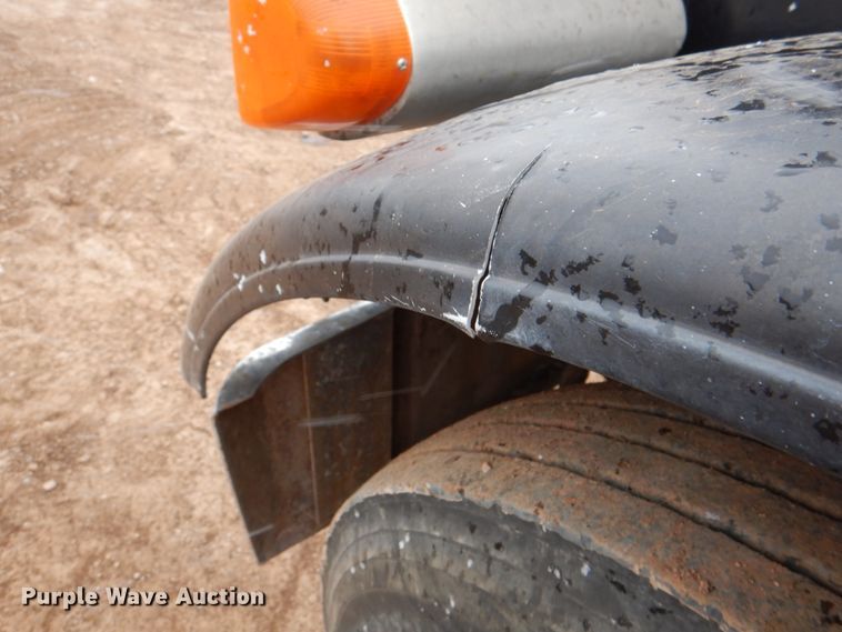 image for item II9897 1994 Peterbilt 379  semi truck