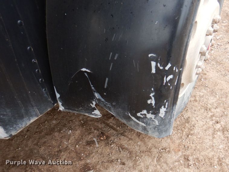 image for item II9897 1994 Peterbilt 379  semi truck