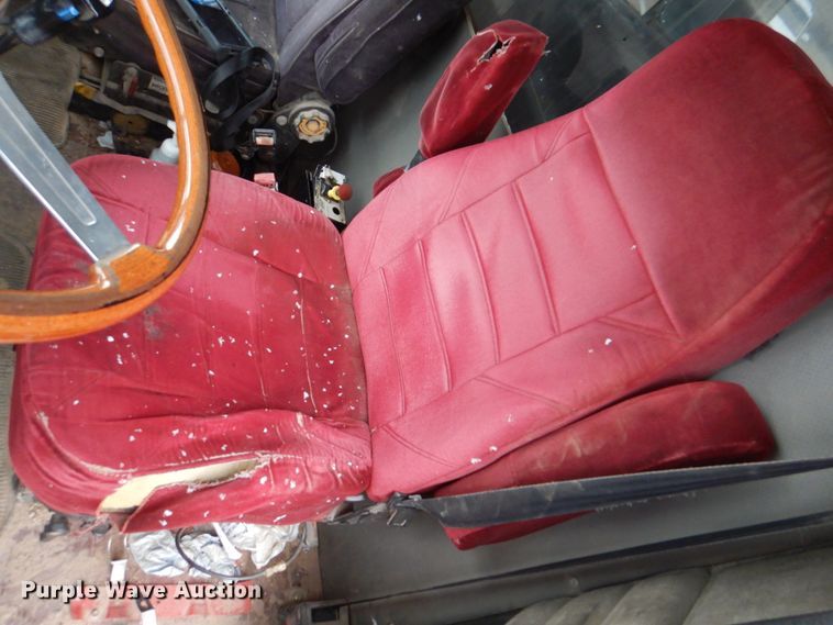 image for item II9897 1994 Peterbilt 379  semi truck