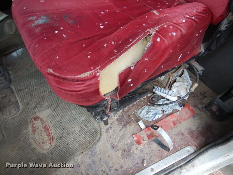 image for item II9897 1994 Peterbilt 379  semi truck