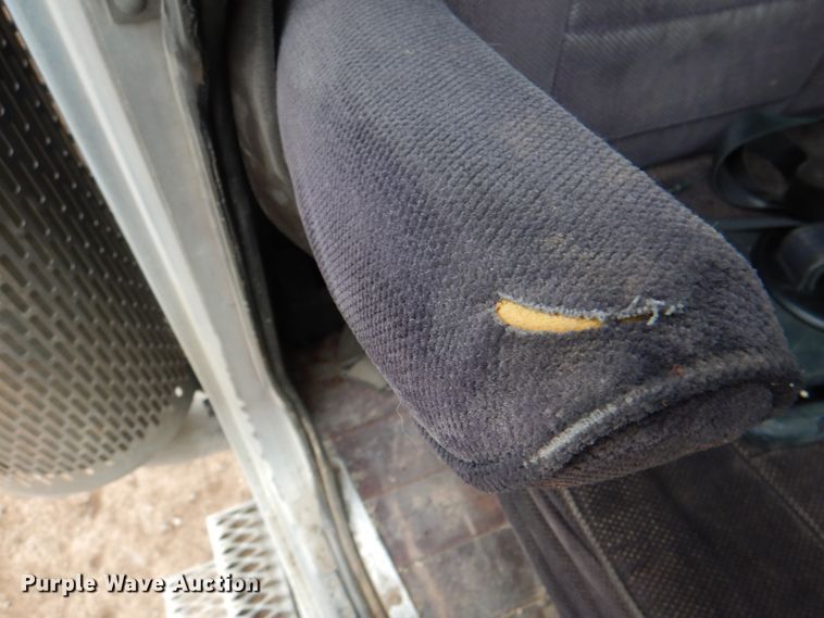 image for item II9897 1994 Peterbilt 379  semi truck