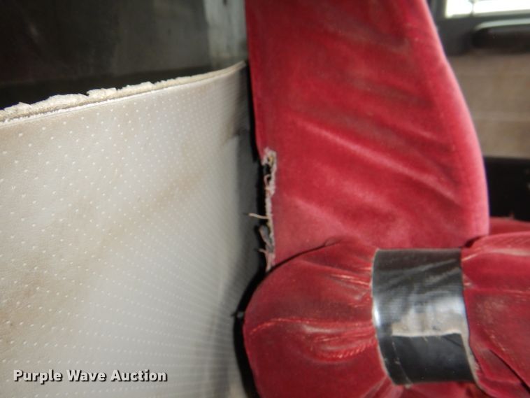 image for item II9897 1994 Peterbilt 379  semi truck