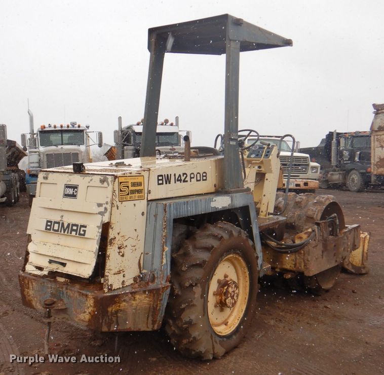 image for item II9899 1990 Bomag BW142PDB  single drum vibratory roller