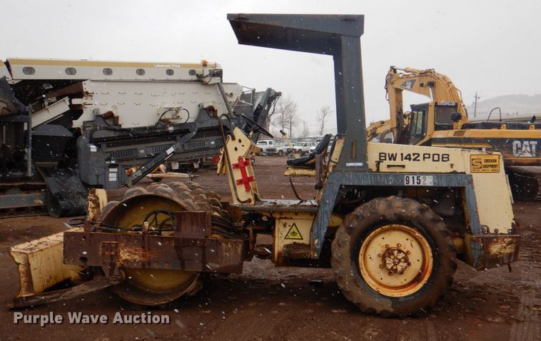 image for item II9899 1990 Bomag BW142PDB  single drum vibratory roller