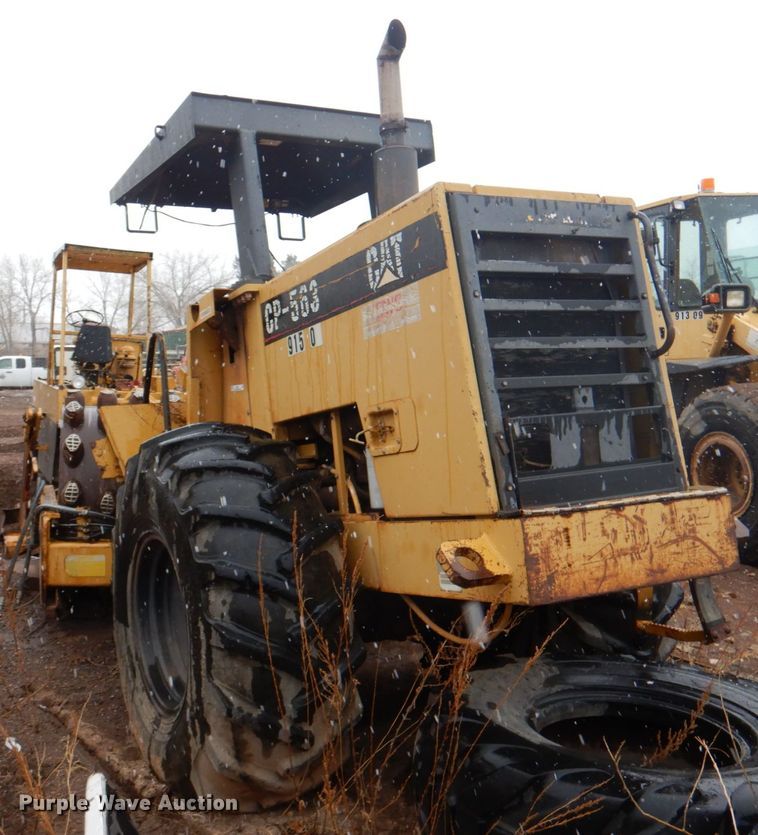 image for item II9901 1989 Caterpillar CP-563  single drum roller