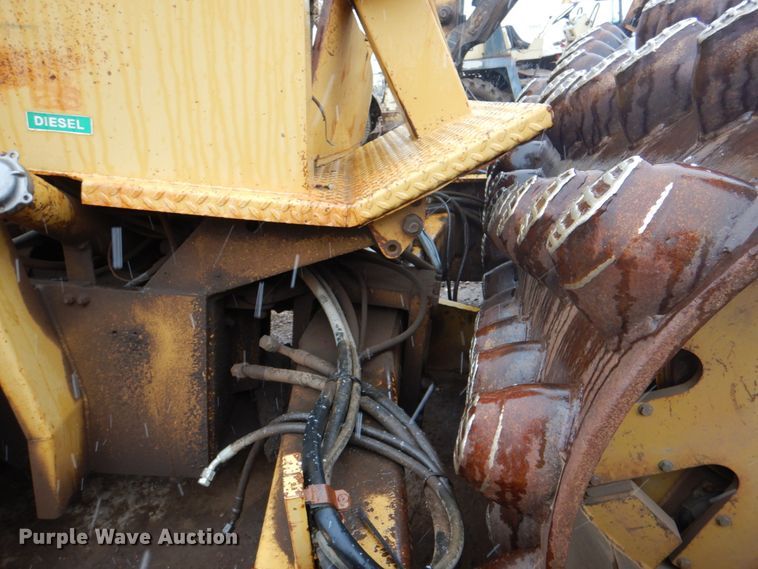 image for item II9901 1989 Caterpillar CP-563  single drum roller