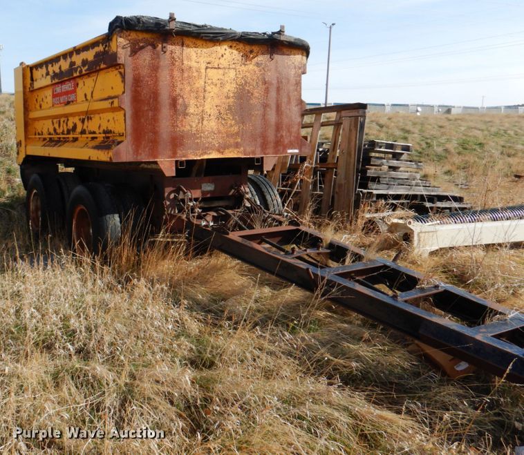 image for item II9902 1974 Fruehauf end dump pup trailer