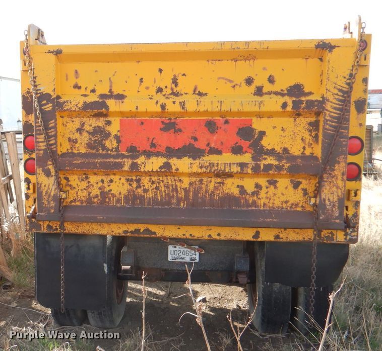 image for item II9902 1974 Fruehauf end dump pup trailer