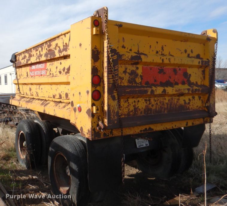 image for item II9902 1974 Fruehauf end dump pup trailer