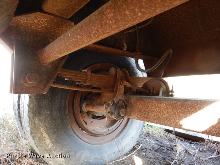 image for item II9902 1974 Fruehauf end dump pup trailer