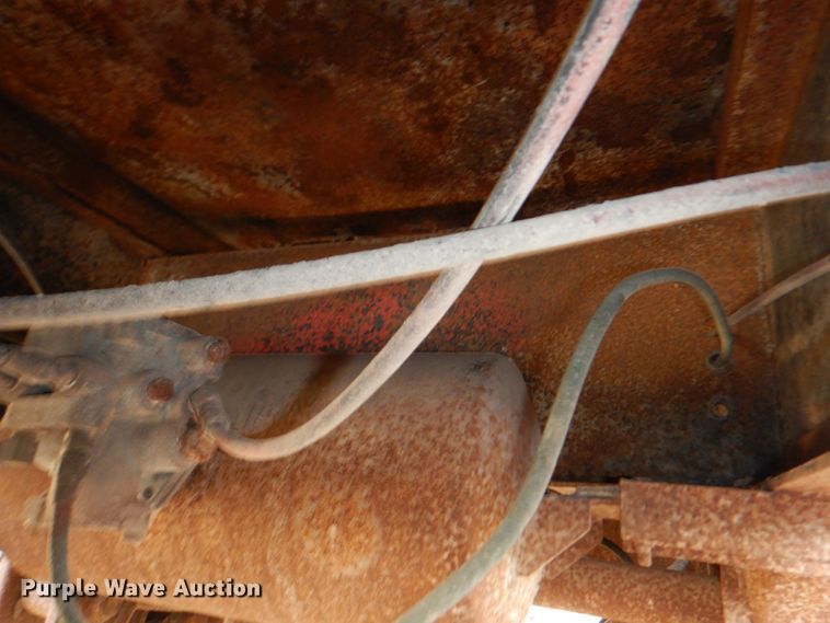 image for item II9902 1974 Fruehauf end dump pup trailer