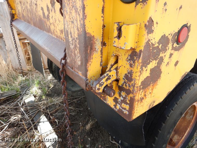 image for item II9902 1974 Fruehauf end dump pup trailer