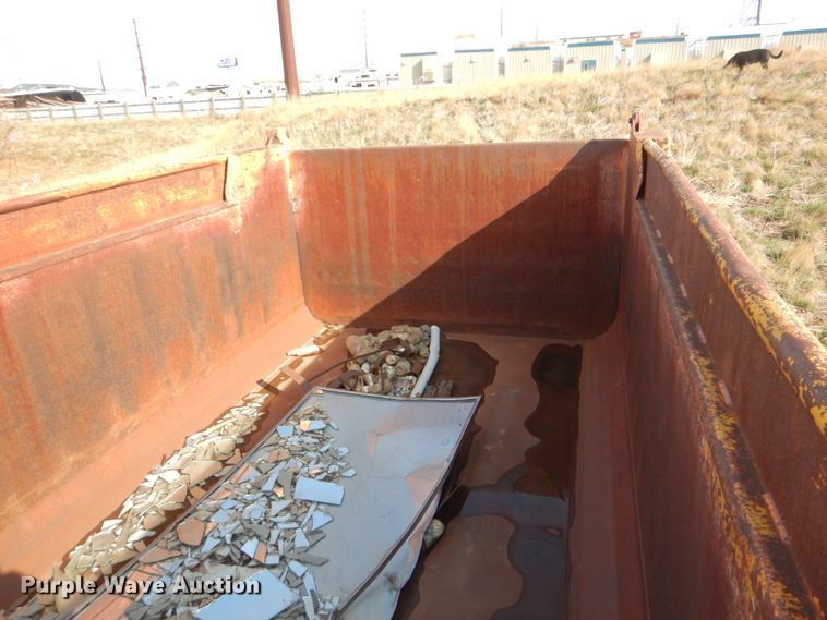 image for item II9902 1974 Fruehauf end dump pup trailer