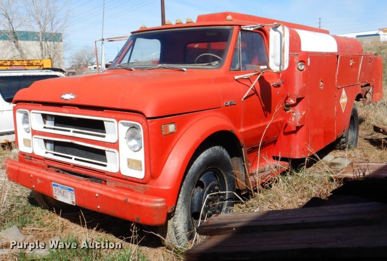 image for item II9905 Chevrolet C50  lube truck