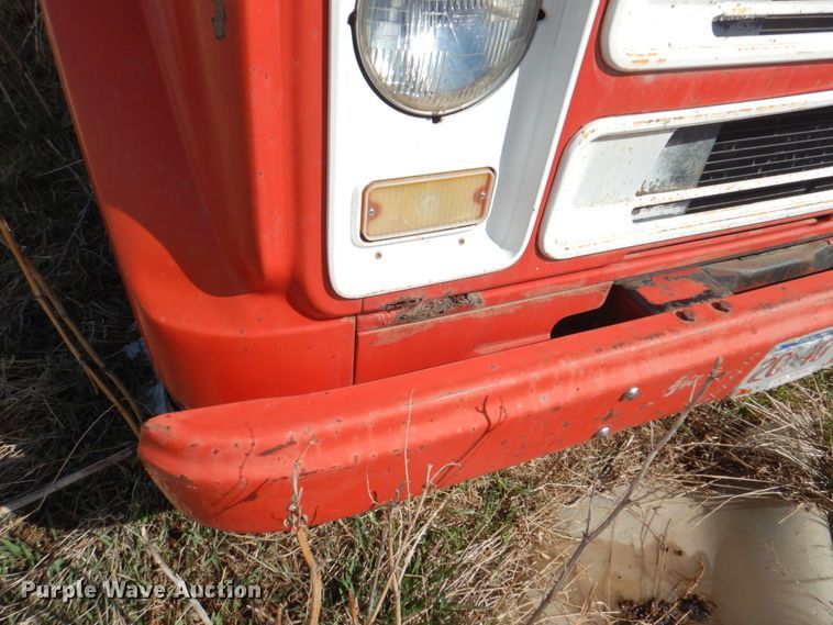 image for item II9905 Chevrolet C50  lube truck