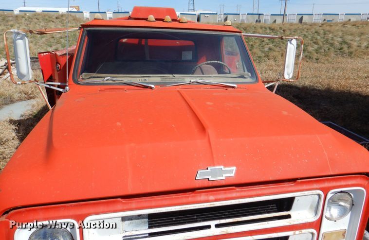 image for item II9905 Chevrolet C50  lube truck