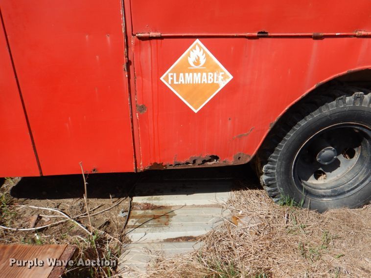 image for item II9905 Chevrolet C50  lube truck