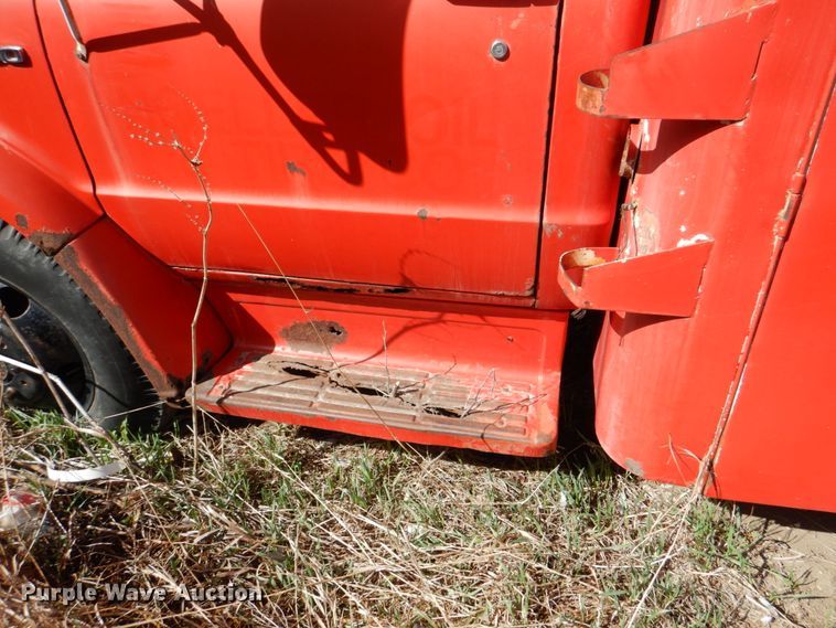 image for item II9905 Chevrolet C50  lube truck