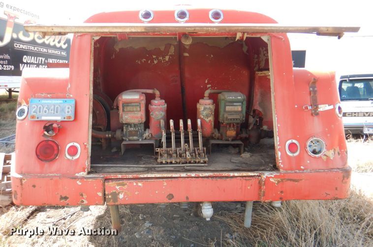 image for item II9905 Chevrolet C50  lube truck