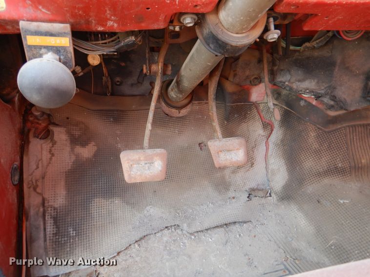 image for item II9905 Chevrolet C50  lube truck