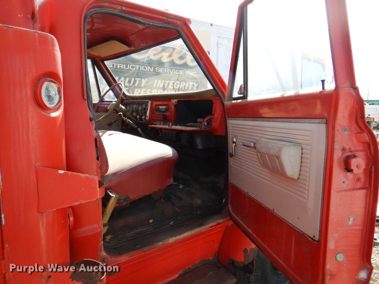 image for item II9905 Chevrolet C50  lube truck