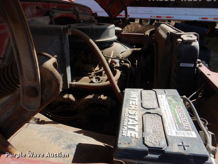 image for item II9905 Chevrolet C50  lube truck